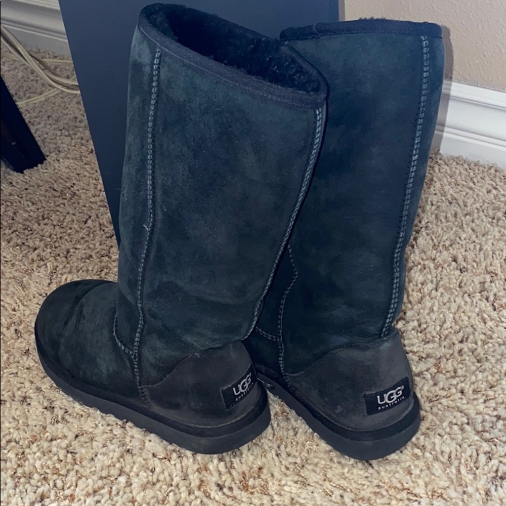 Uggboots - Picture 2 of 2